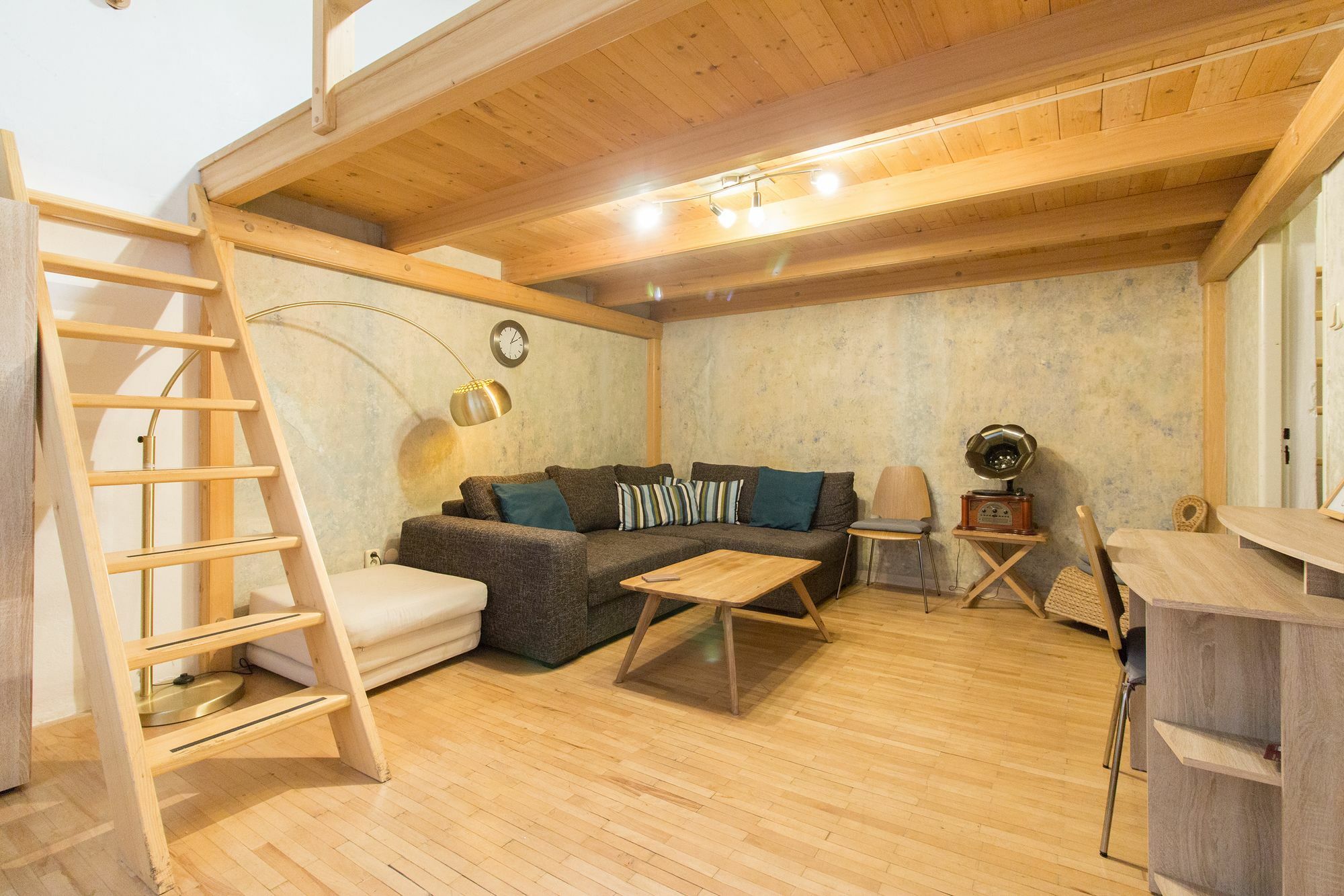 Cosy For 6 Next To The Main Train Station By Easybnb Apartamento Praga